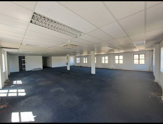 464M² OFFICE TO LET IN HYDE PARK